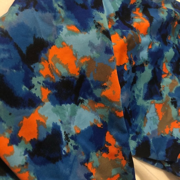 Fun colorful aerobic leggings. Size large - Picture 5 of 6